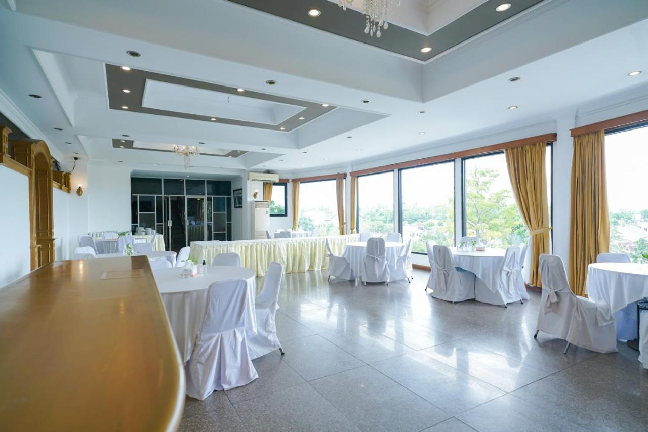 Urbanview By Millenium Hotel Pangkal Pinang Exterior foto